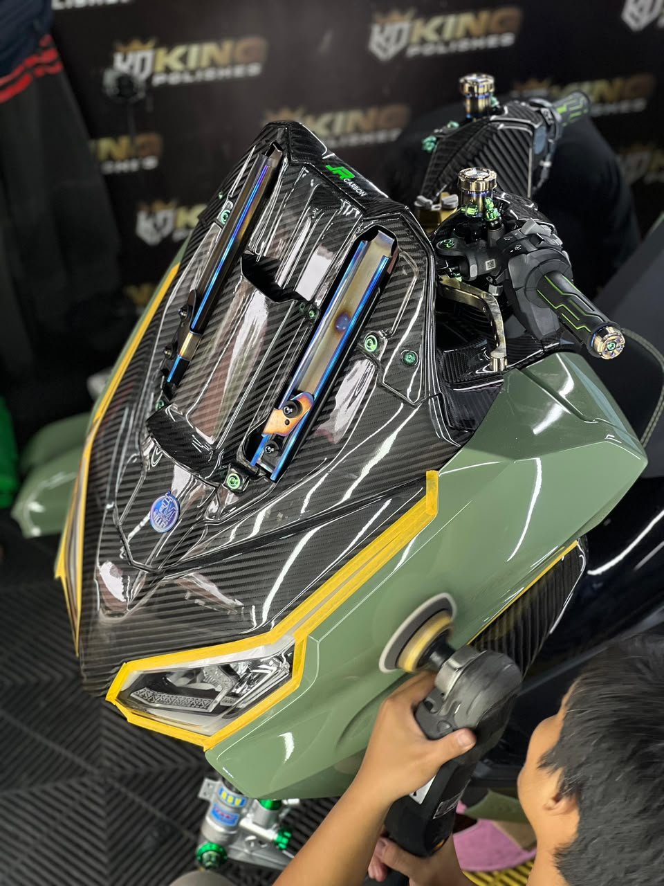 Cuci Motor Biasa vs Detailing Motor, Apa Bedanya?